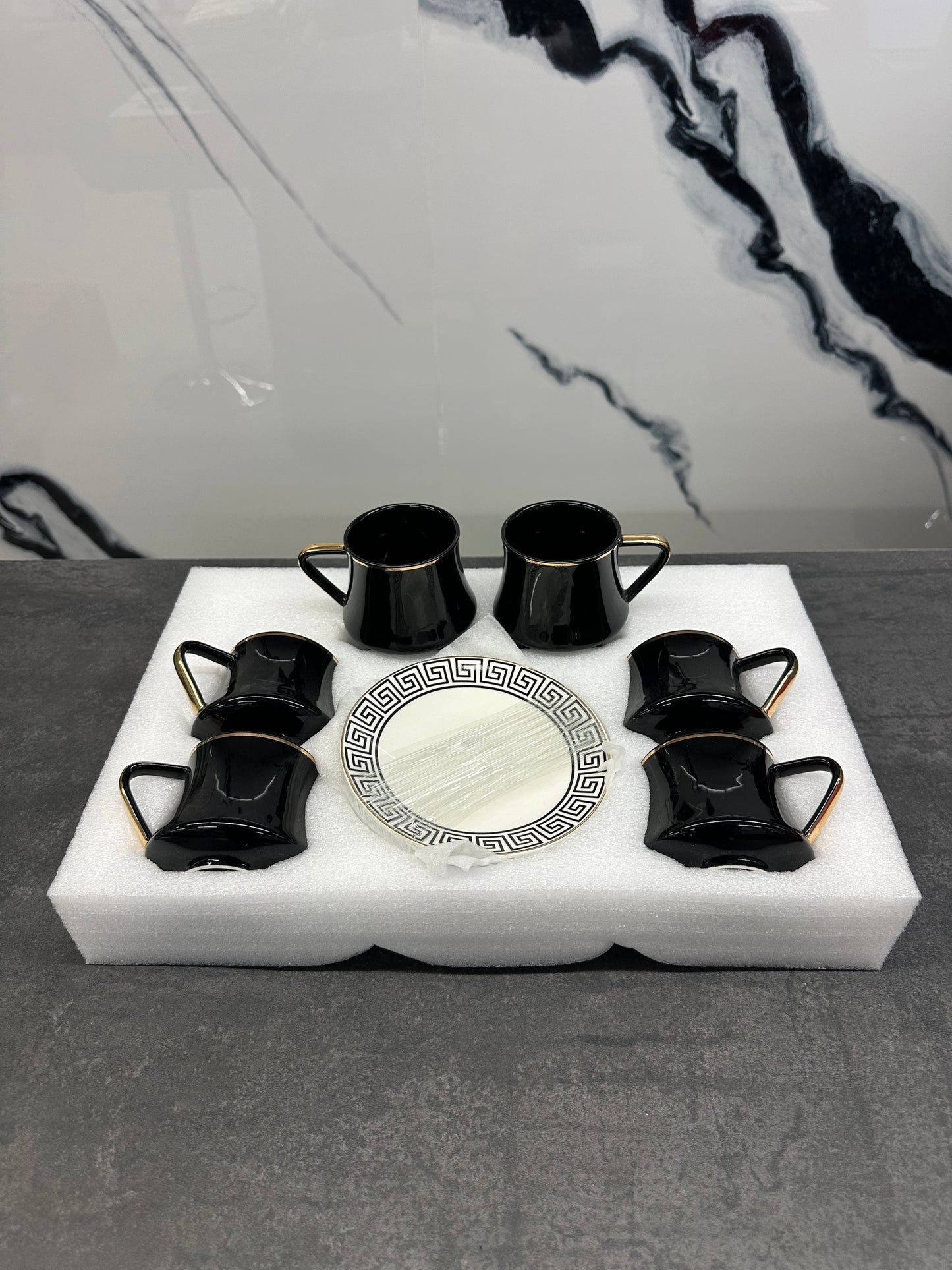 Kaffee Set 12-teilig Porzellan Schwarz-Gold Muster - Elegantes Tassen Set von Schäfer